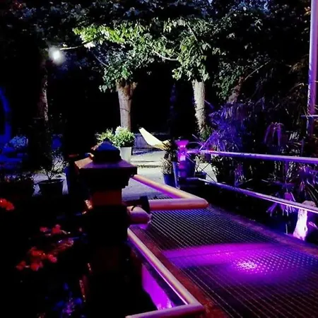 Apartment Zentral Club Neutron-jacuzzi Belmonte De Miranda