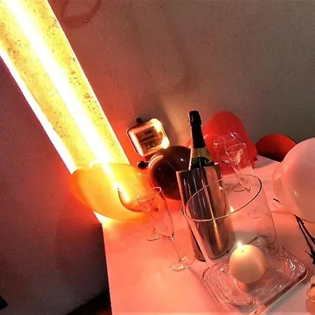 Zentral Club Neutron-jacuzzi *