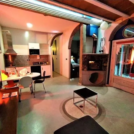 Zentral Club Neutron-jacuzzi