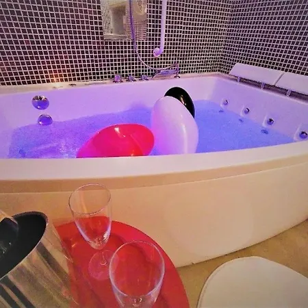Apartment Zentral Club Neutron-jacuzzi