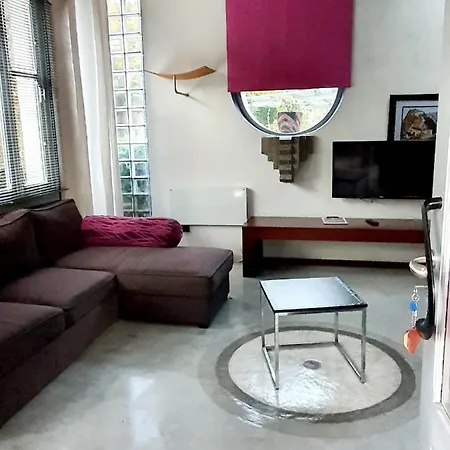 Zentral Club Neutron-jacuzzi * Belmonte De Miranda